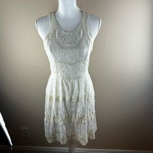 American Eagle Outfitters White & Cream Lace Dress Sz 2